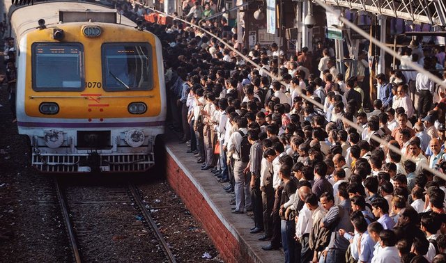 mumbais-overcrowded-local-trains-have-lost-rs-3000-crore-in-3-years.jpg