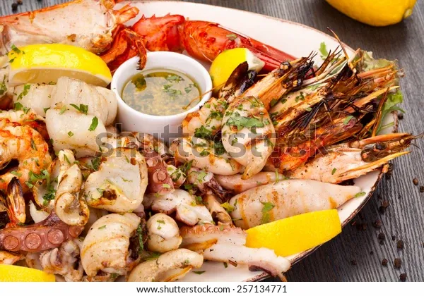 seafood-platter-600w-257134771.webp