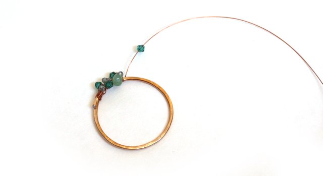 beaded-circle-pendant05.jpg