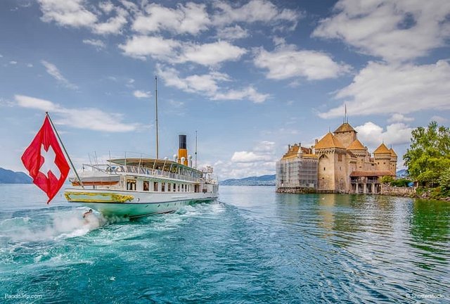 Excursion-ship-and-Chateau-de-Chillon.jpg