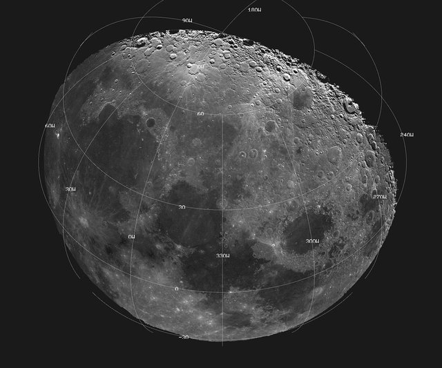 PIA00128_Moon_(18_Image_Mosaic).jpg