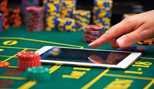 How-the-Online-Casino-Industry-is-Driving-Growth (1).jpg