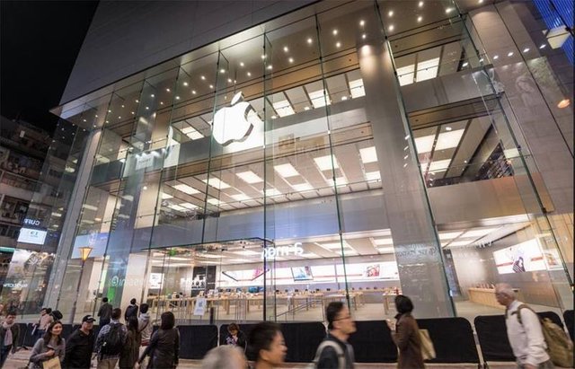 Apple-Store-Watford-laminated-glass.jpg