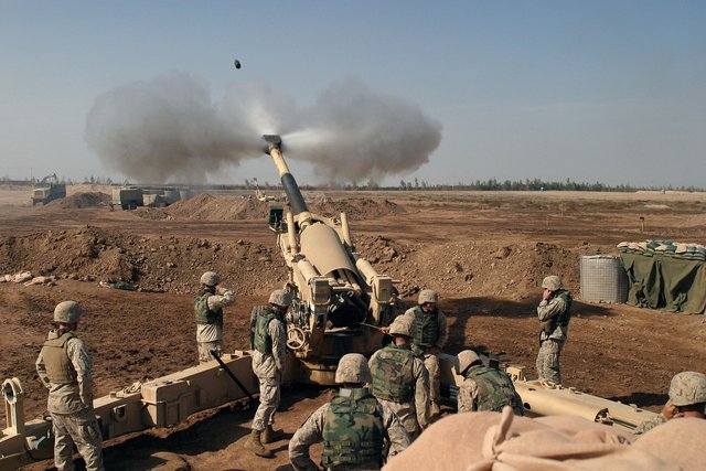 howitzer-60542_1280.jpg