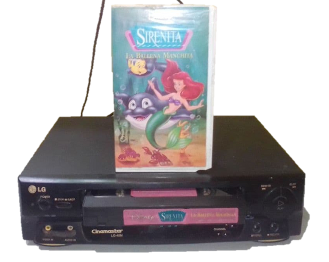 VHS y película.png