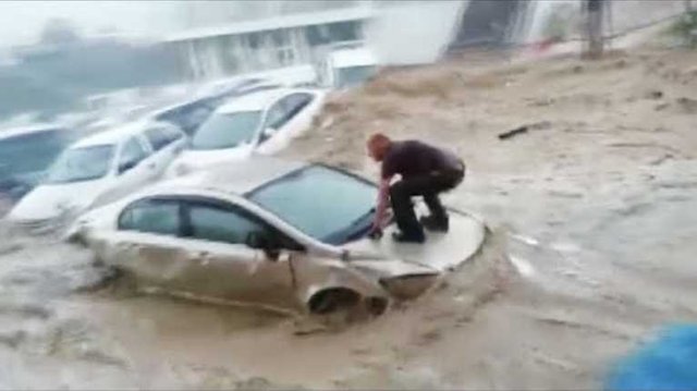 inundaciones-en-ankara.jpg