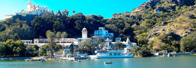 Mount-Abu-Travel-Guide-in-Hindi.jpeg