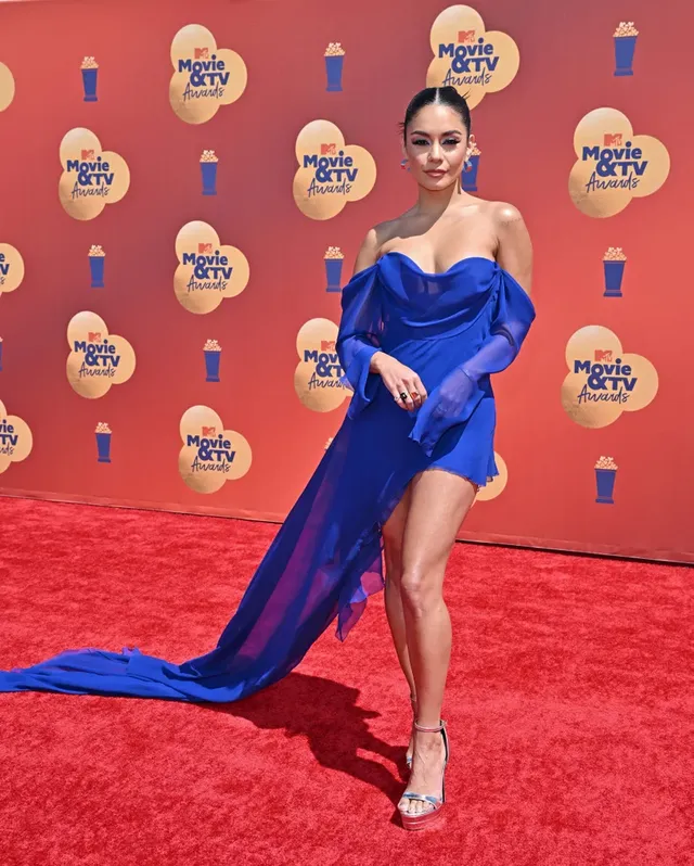 Vanessa-Hudgens-in-Custom-Vera-Wang-Haute-at-MTV-Movie-TV-Awards.webp