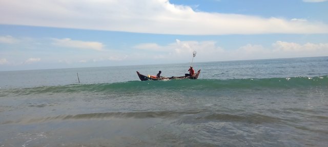 perahu keren.jpg