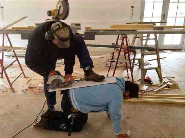 joke-funny-photo-Health-and-safety-on-workplace-first.jpg