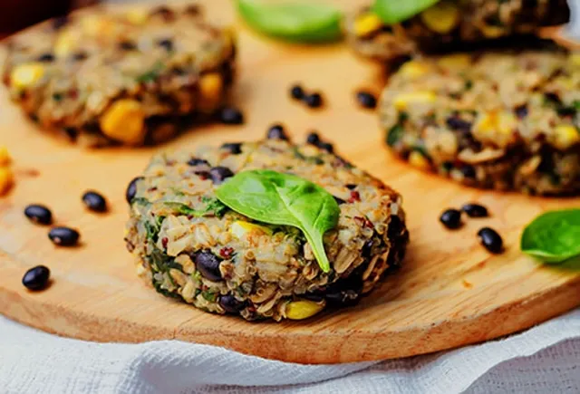 493ss_Thinkstock_rf_black_bean_quinoa_burger.webp