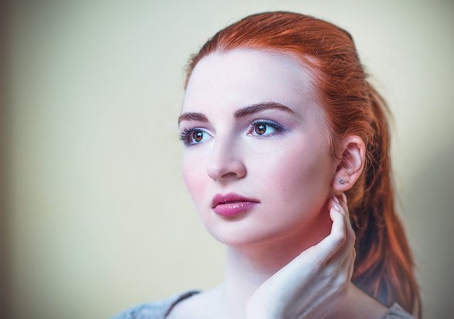 young-woman-2714451_1280.jpg