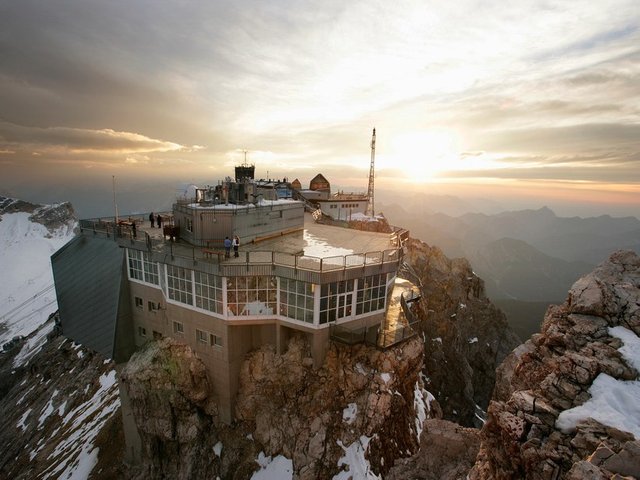 zugspitze-germany-GettyImages-73958097.jpg