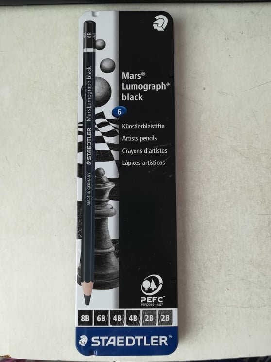 Staedtler Mars Lumograph Review (and the Mars Black Pencils)