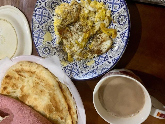 egg with chai and parata.jpgaa.jpg