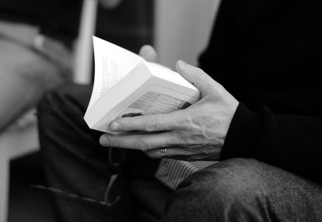 book-7018452_1920.jpg