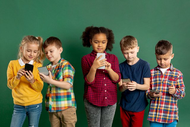group-childrens-using-phones.jpg