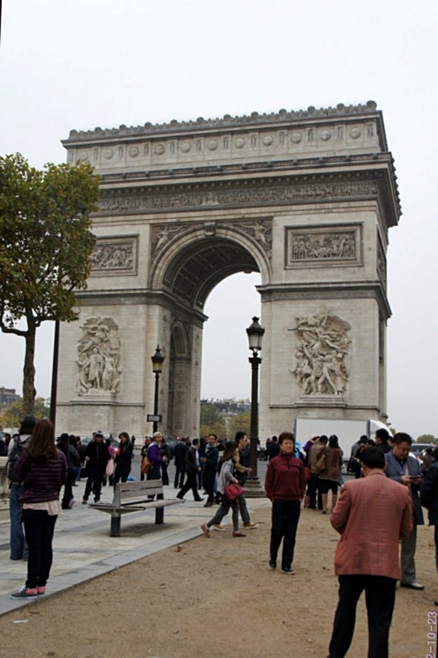 b-EU121023-171226.jpg