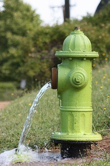 hydrant-1121354__340.jpg