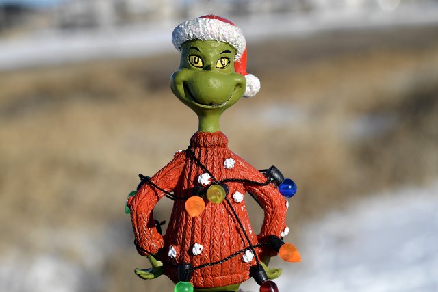 grinch-1939350_1920.jpg