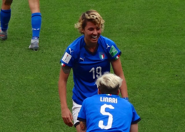 Italia_Team_(Women_World_Cup_France_2019)_(cropped).jpg