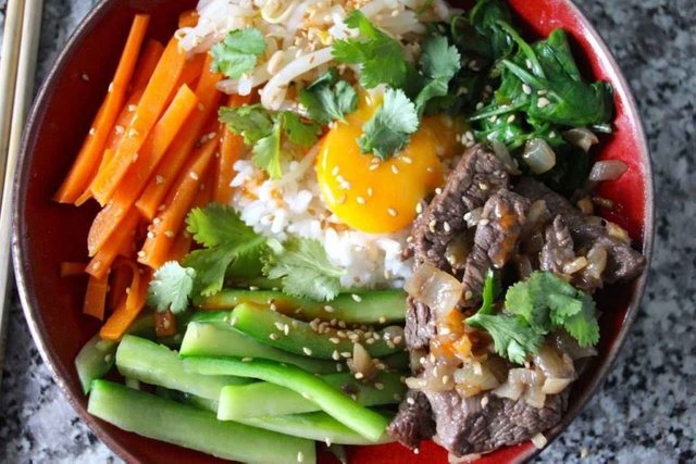 بيبيمباب-الأرز-المخلوط-Bibimbap.jpg