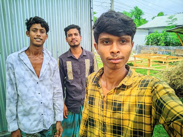Raju20250717_134847_Vivid Human Portrait By Light Editz~2.jpg