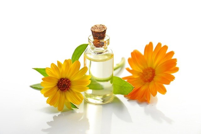 essential-oil-3139479_640.jpg