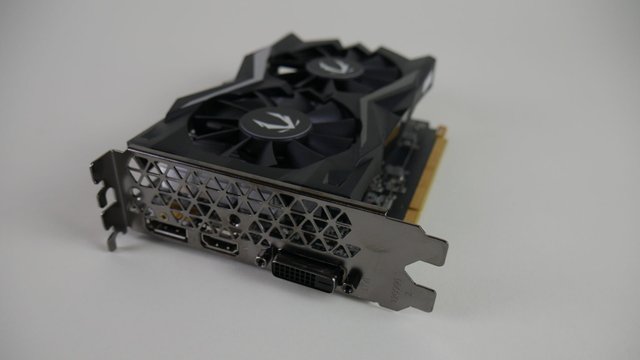 Zotac-Gaming-GeForce-GTX-1650-SUPER-Twin-Fan-tin-hoc-dai-viet.jpg