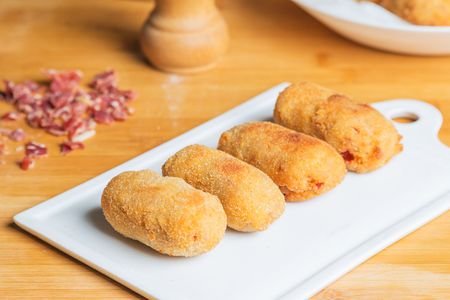 spanish-ham-croquettes-recipe-croquetas-de-jamon-3083701-10-5b43b624c9e77c0037bab07d.jpg