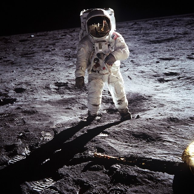 astronaut-60582_1280.jpg