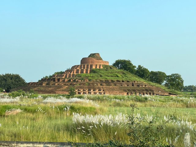 Kesariya Stupa3.jpg