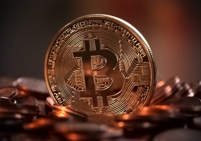 bitcoin-g7536efe16_1920.jpg