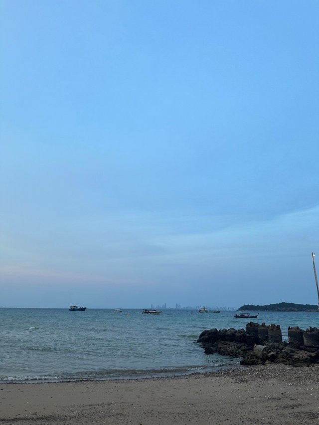 Koh Larn10.jpg