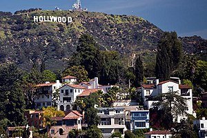 300px-Hollywood_Hills.jpg