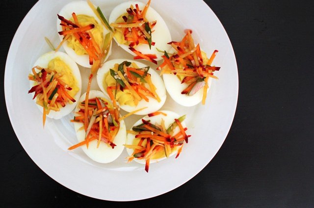 deviled-eggs-g1da9c0e2e_1280.jpg