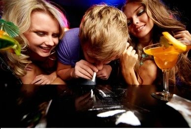 image-young-guy-sniffing-cocaine-260nw-146347262~2.jpg