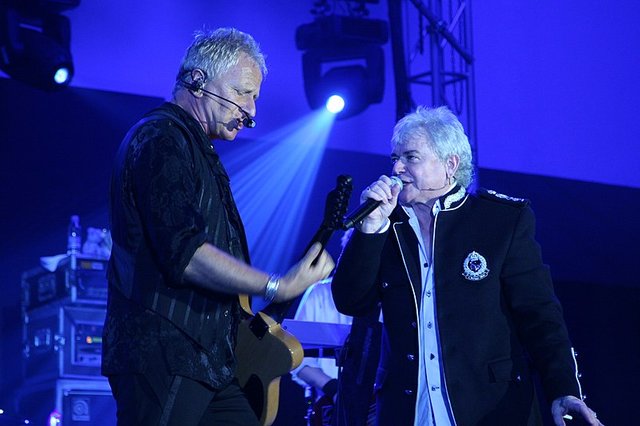 Air_Supply_Live_in_the_Philippines.jpg