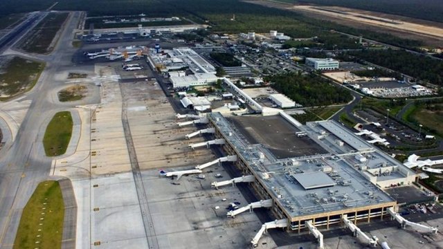 Aeropuerto-Cancun-990x557.jpg