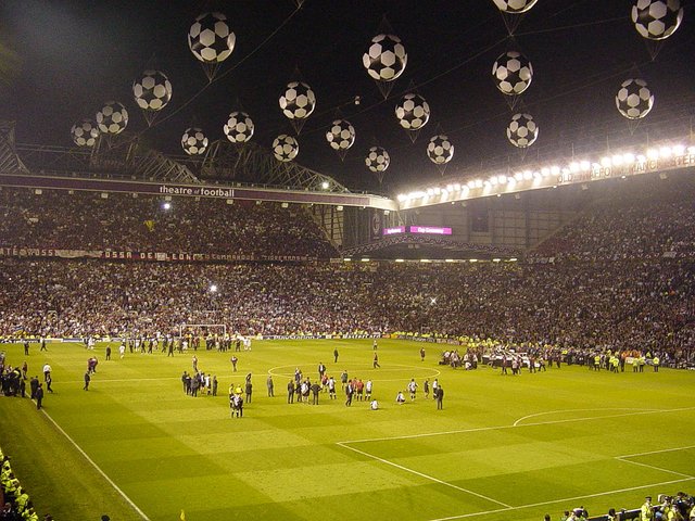 Old_Trafford_(2003_UEFA_Champions_League_Final).jpg