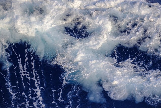 419-Welle-Unruhe-Wasser-3491272_1280_Pixabay_Bru-nO.jpg