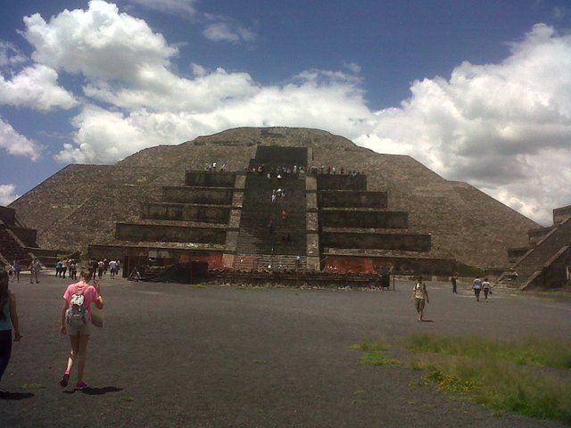 piramides de teotihuacan 3.jpg