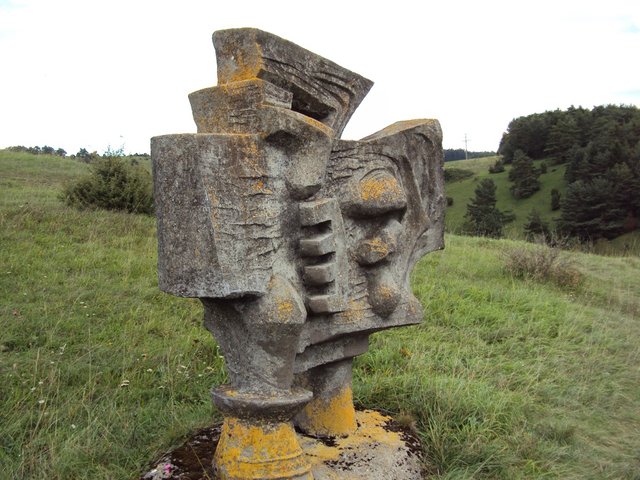 stone-monument-statue-sculpture-art-carving-1025827-pxhere.com.jpg