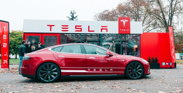 Tesla pic.jpg