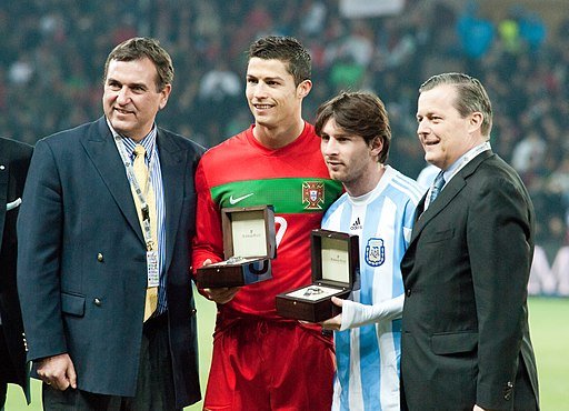 Cristiano_Ronaldo_(L),_Lionel_Messi_(R)_–_Portugal_vs._Argentina,_9th_February_2011_(1).jpg