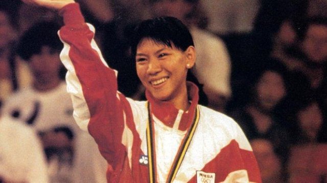 susi-susanti-saat-memenangkan-medali-emas-olimpiade-barcelona-1992.jpg