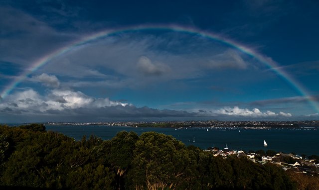 6089243623-rainbow-over-devonport (FILEminimizer).jpg
