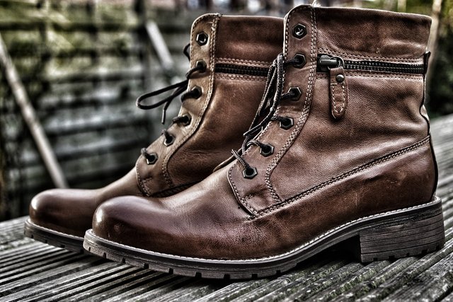 winter-boots-3867775_1280.jpg