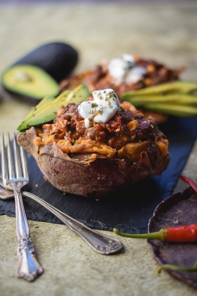 Chunky Chili Stuffed Sweet Potatoes (4).jpg