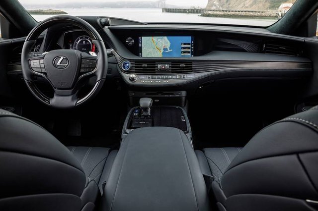 2018_lexus_ls-500h_sedan_base_d_oem_1_815.jpg